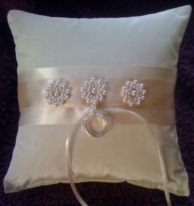 Ring Pillow Diva